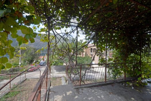 Kuca u izgradnji Dobrota Kotor