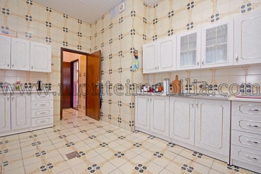 Porodicna kuca u blizini mora Bijela