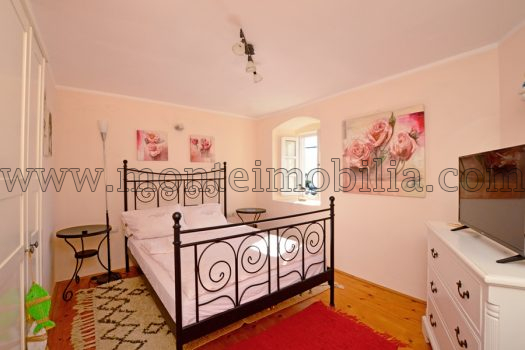 Kamena kuca prvi red do mora Baosici Herceg Novi