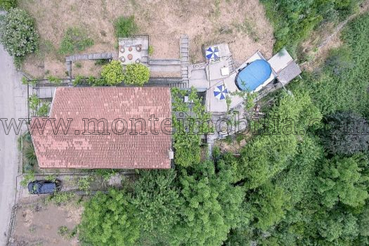 Kuca sa pogledom na more Cela