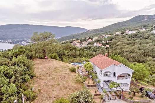Дом с видом на море в Чела Герцег-Нови