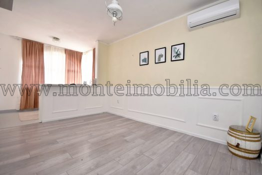 Kuca sa pogledom na more Cela