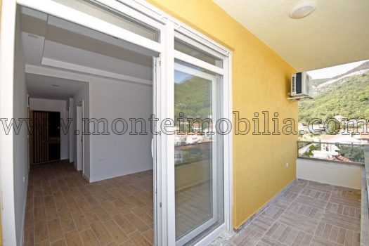 Двухкомнатная квартира с гаражом в Биела