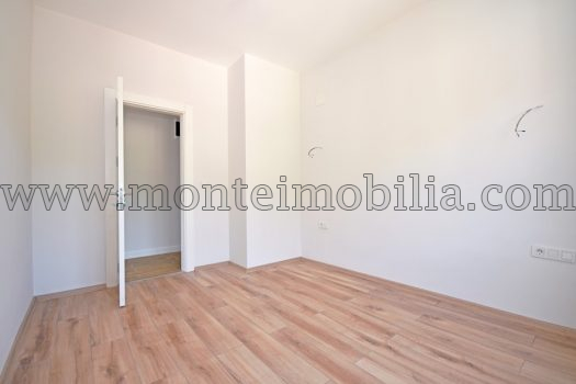 Двухкомнатная квартира с гаражом в Биела