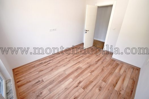 Двухкомнатная квартира с гаражом в Биела