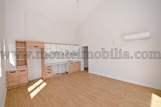 Nov trosoban stan sa pogledom Bijela