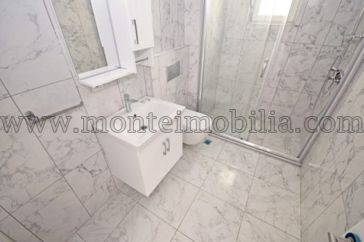 Новая четырехкомнатная квартира с видом в Биела